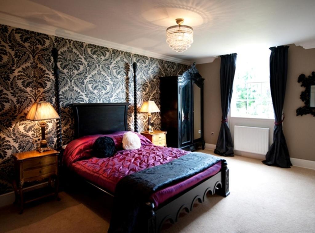 East Close Christchurch  Room photo